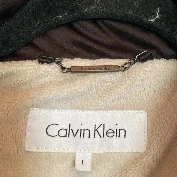 Calvin Klein brown puffer coat - size larger - 20% feathers - great condition - Picture 2 of 7